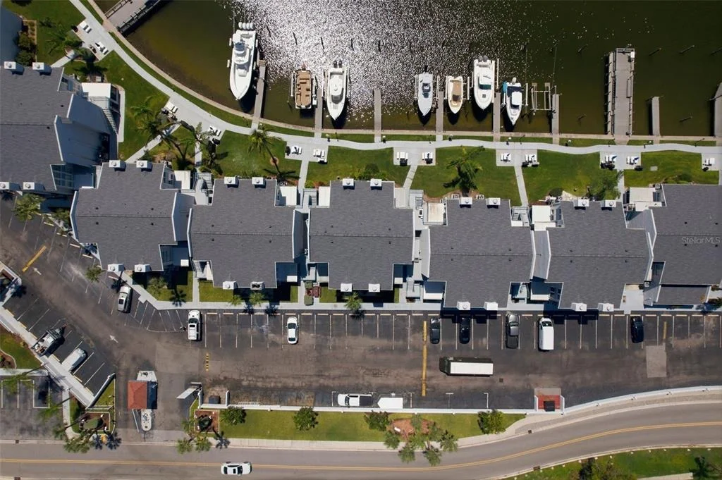 Photo of Unit F at 175 MEDALLION BOULEVARD