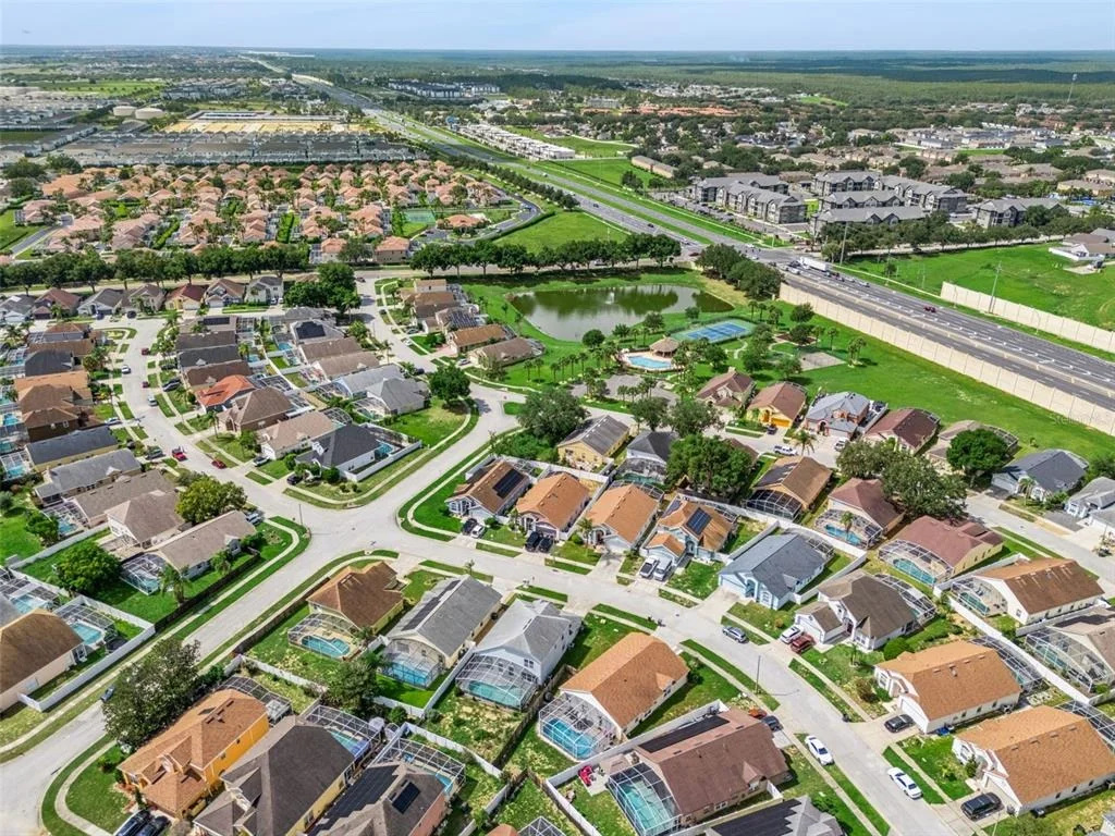 Photo of 523 ROCHESTER LOOP