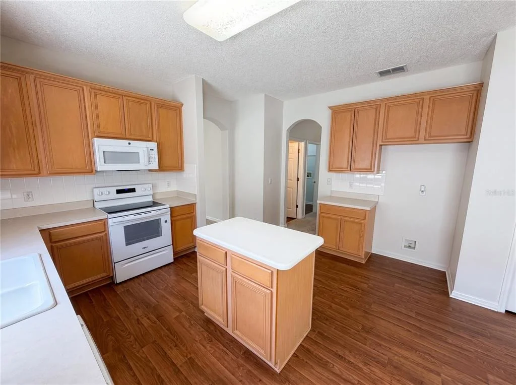 Photo of 6202 LIGHTNER DRIVE
