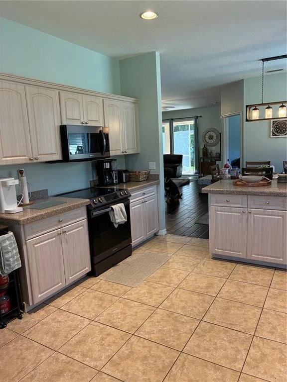 Photo of 8872 FOUNDERS CIRCLE