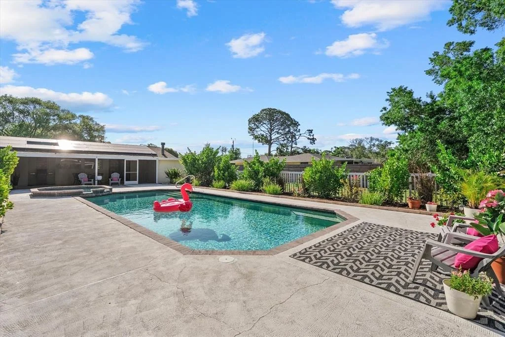 Photo of 5868 DENISON DRIVE