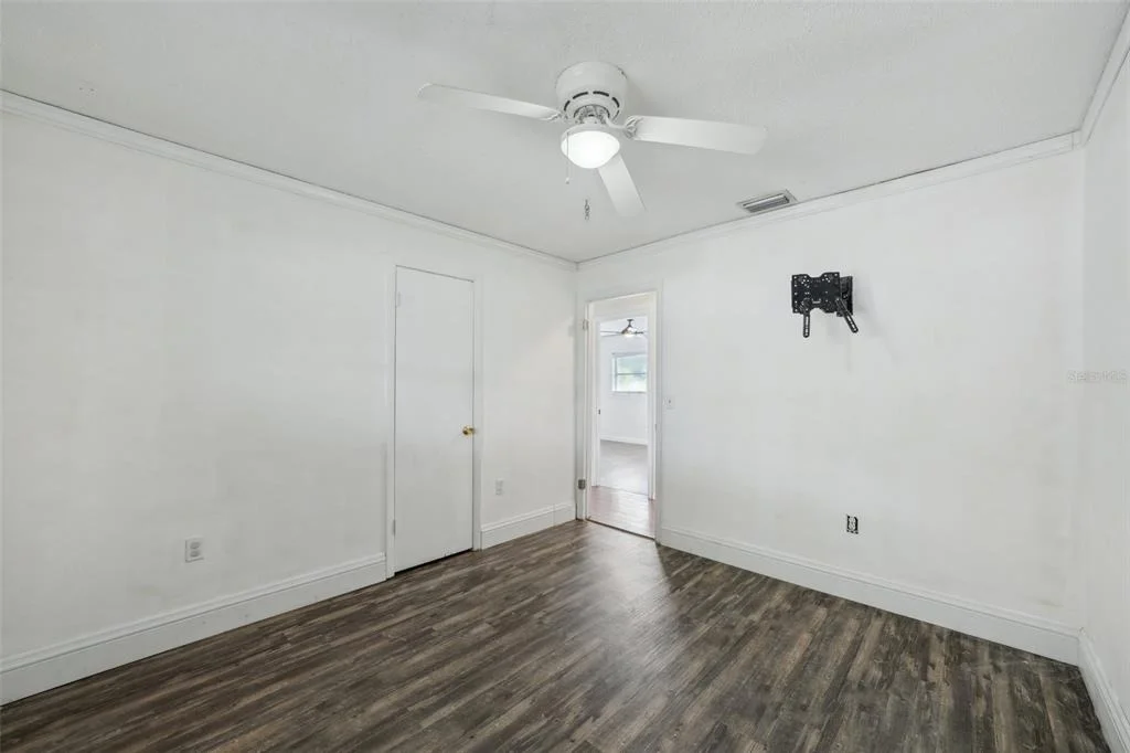 Photo of 503 HOLT CIRCLE