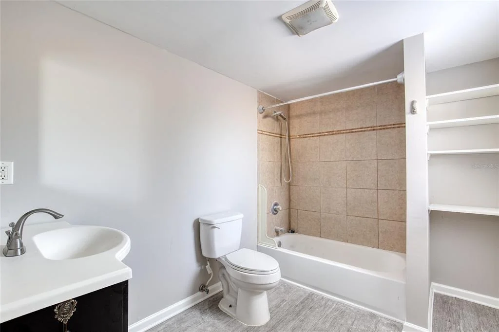 Photo of 4416 BEVERLY AVENUE