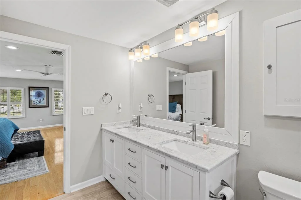 Photo of 480 W DAVIS BOULEVARD