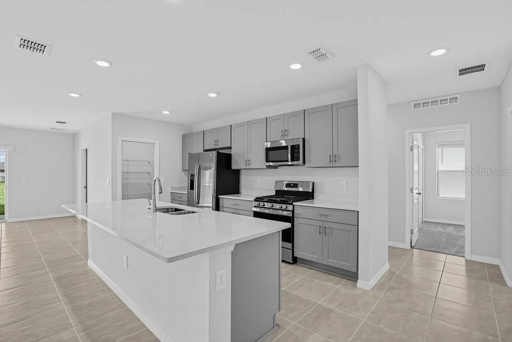Photo of 13321 COMMONS AVENUE