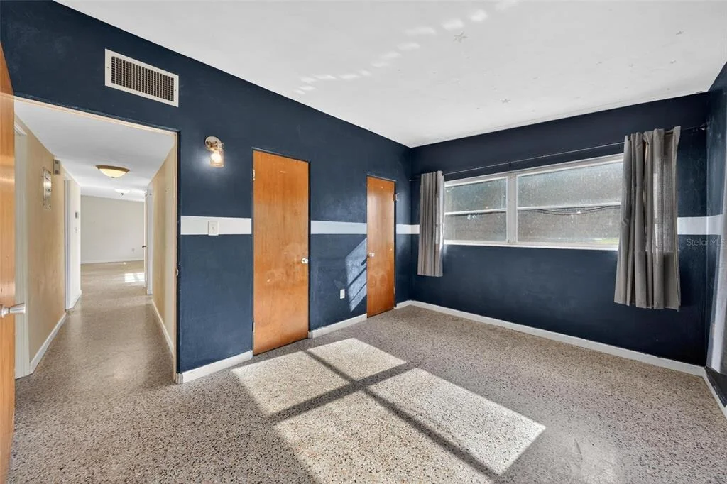 Photo of 710 TWIN OAKS LANE