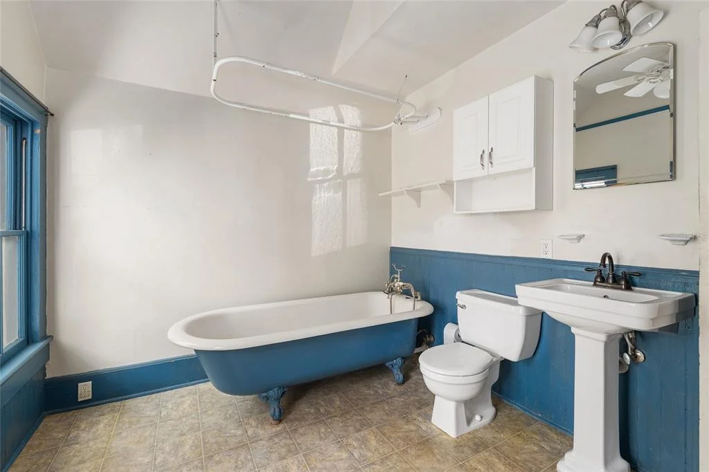 Photo of 306 NE 3RD STREET
