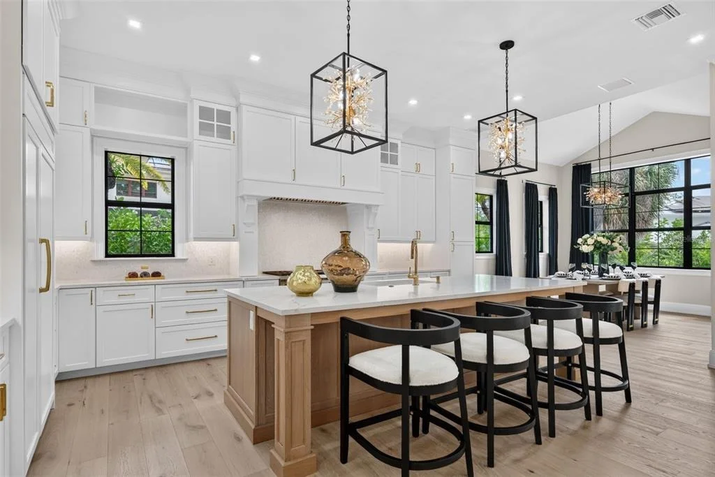 Photo of 656 TROPICAL CIRCLE