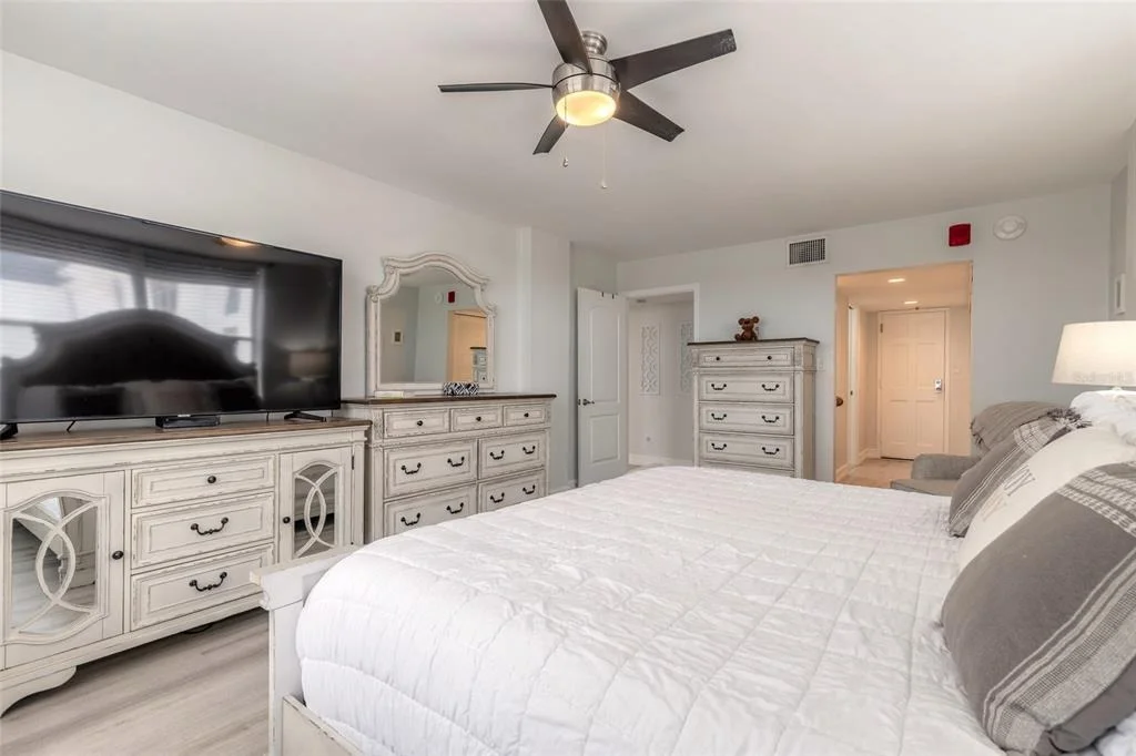 Photo of Unit J070 at 1575 OCEAN SHORE BOULEVARD