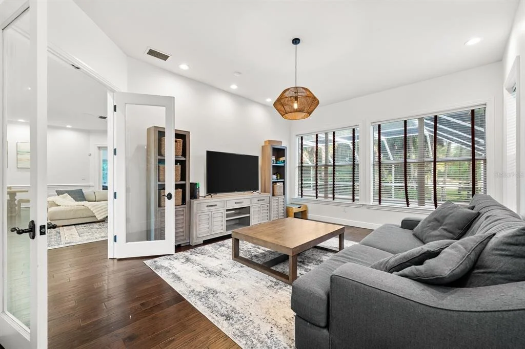 Photo of 6413 MACLAURIN DRIVE