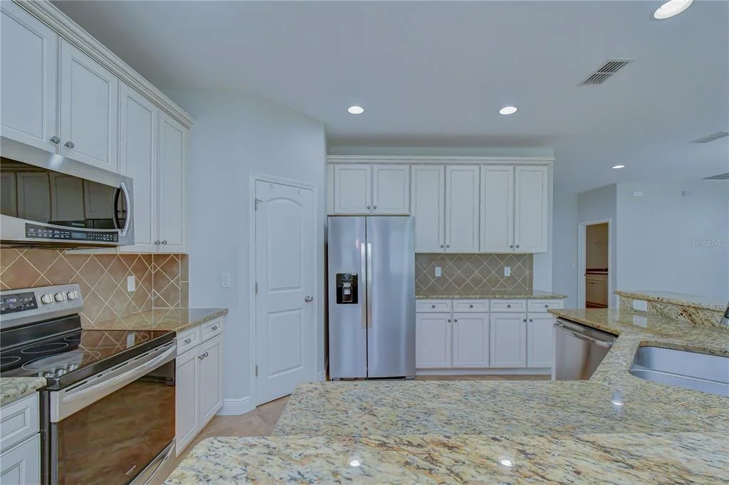 Photo of 6622 FAIRWATER DRIVE