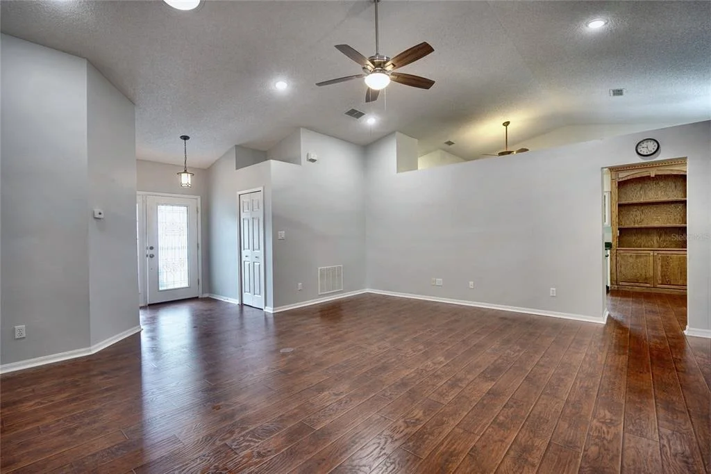 Photo of 25735 GLEN EAGLE DRIVE