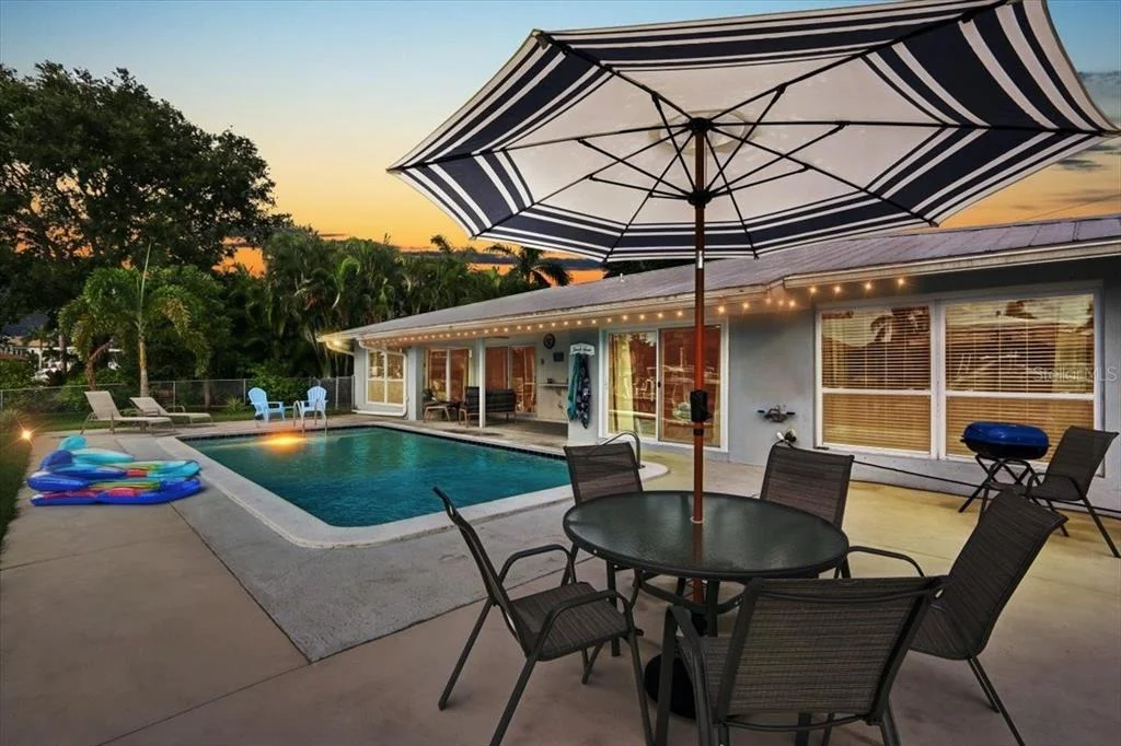 Photo of 2424 ROSA LANE