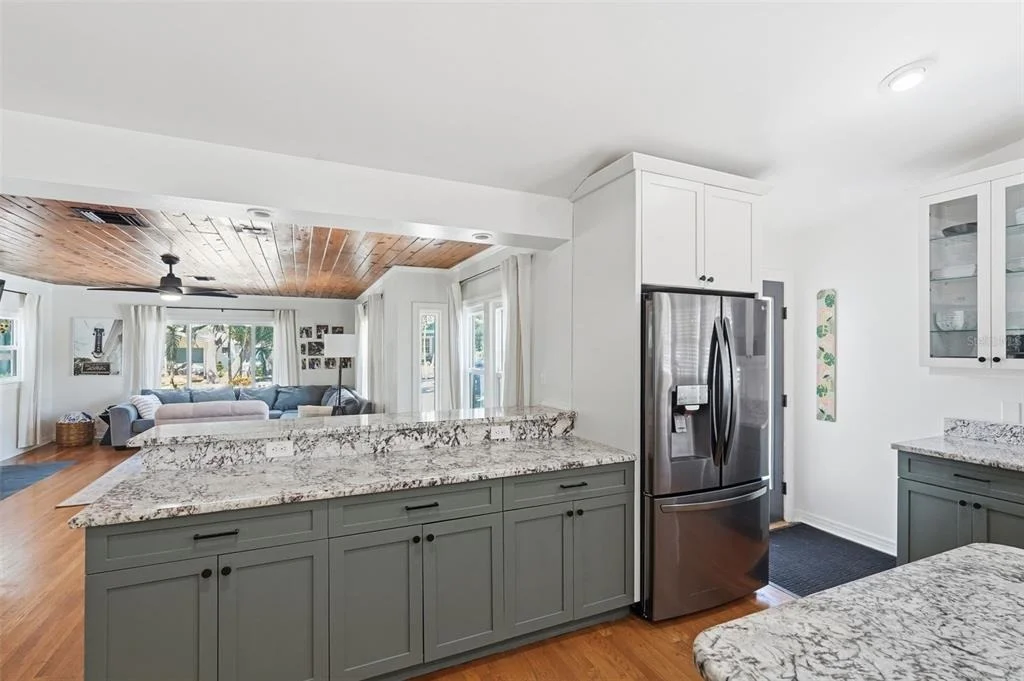 Photo of 517 AVERY AVENUE