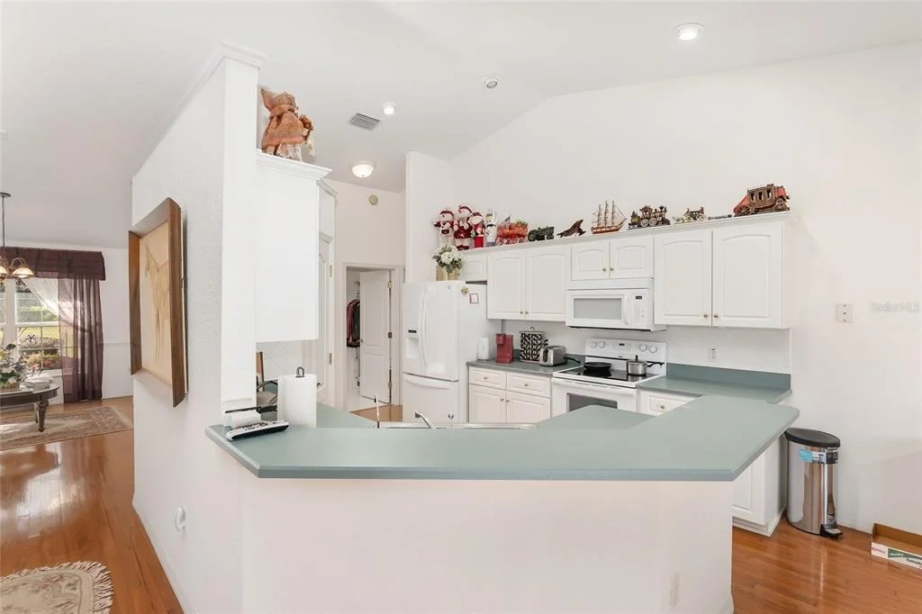 Photo of 999 NE 120 PLACE