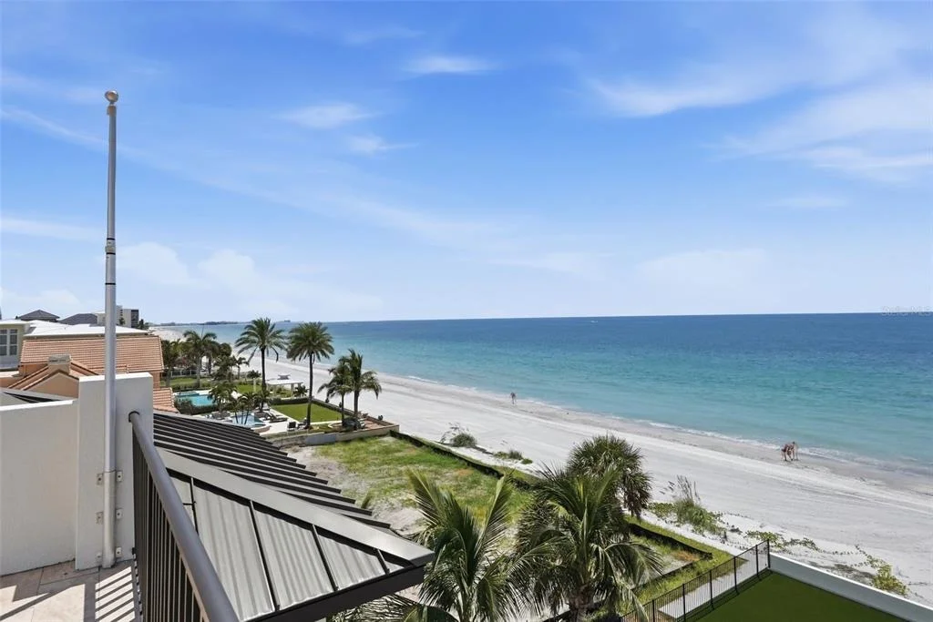 Photo of 15908 GULF BOULEVARD