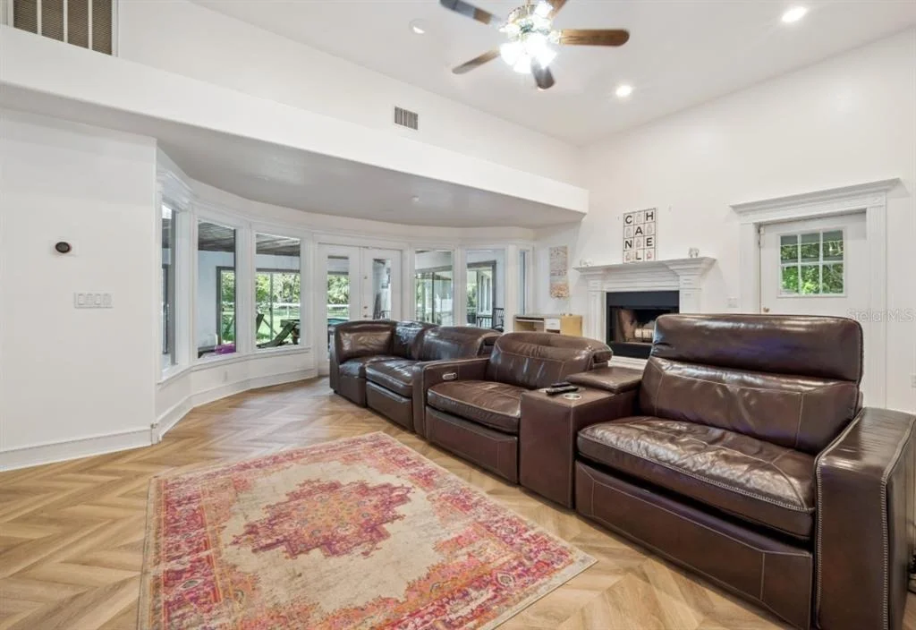 Photo of 21033 VIOLET ROAD