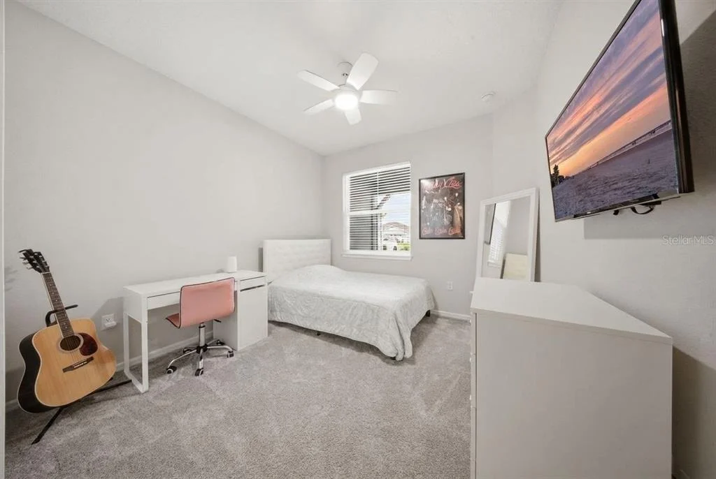 Photo of 13640 SPLASHING ISLA DRIVE