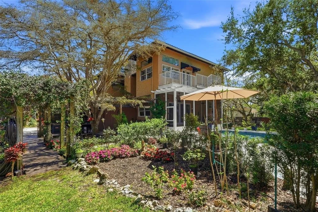 Photo of 10785 DANIELLE DRIVE