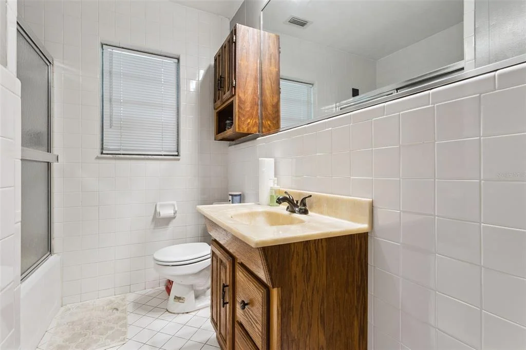 Photo of 907 SONJA PL