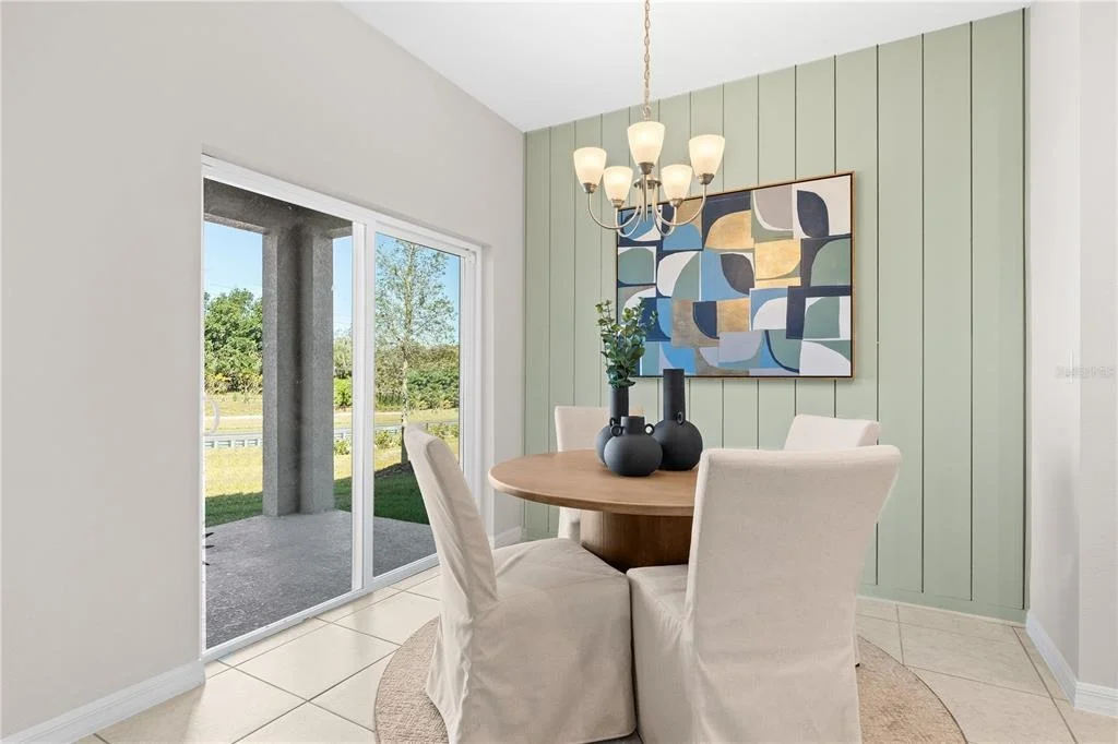 Photo of 815 PEBBLE CREST LANE
