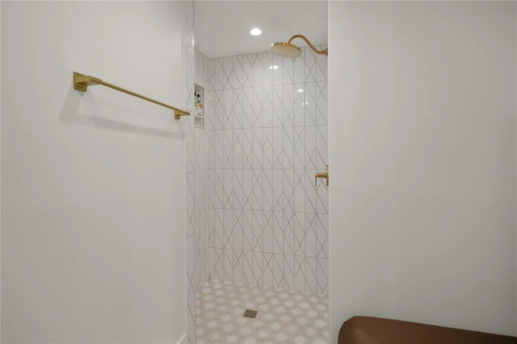 Photo of 1400 SIESTA DRIVE