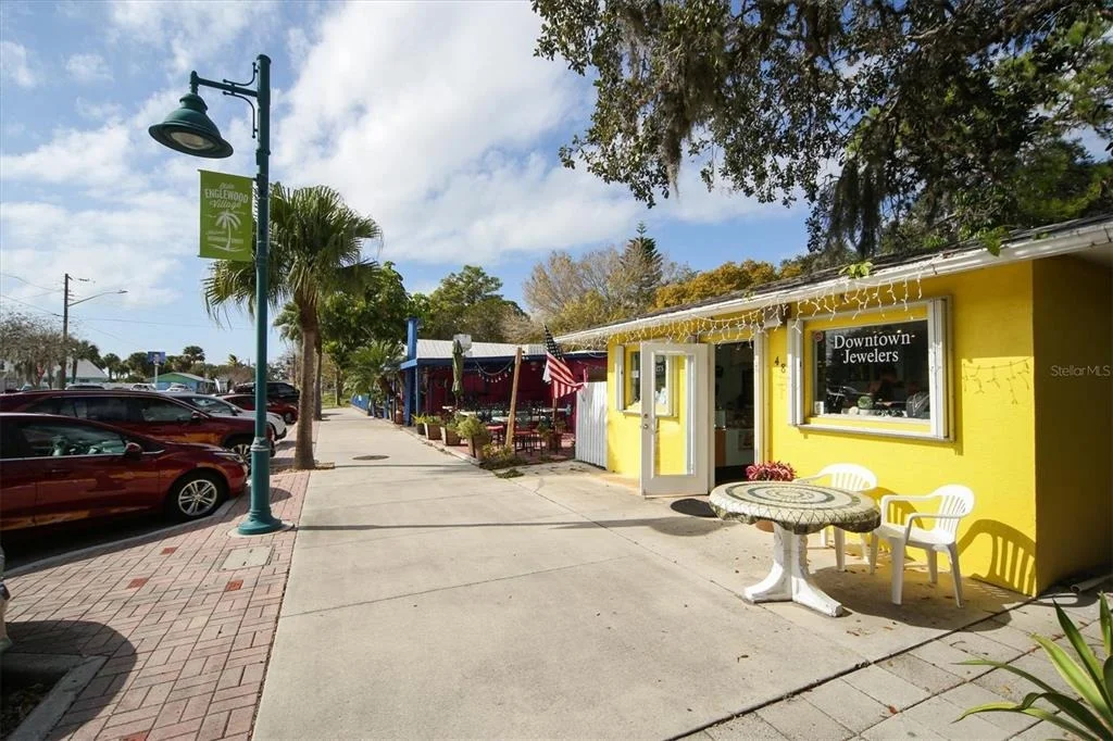 Photo of Unit 204 at 1420 BEACH ROAD