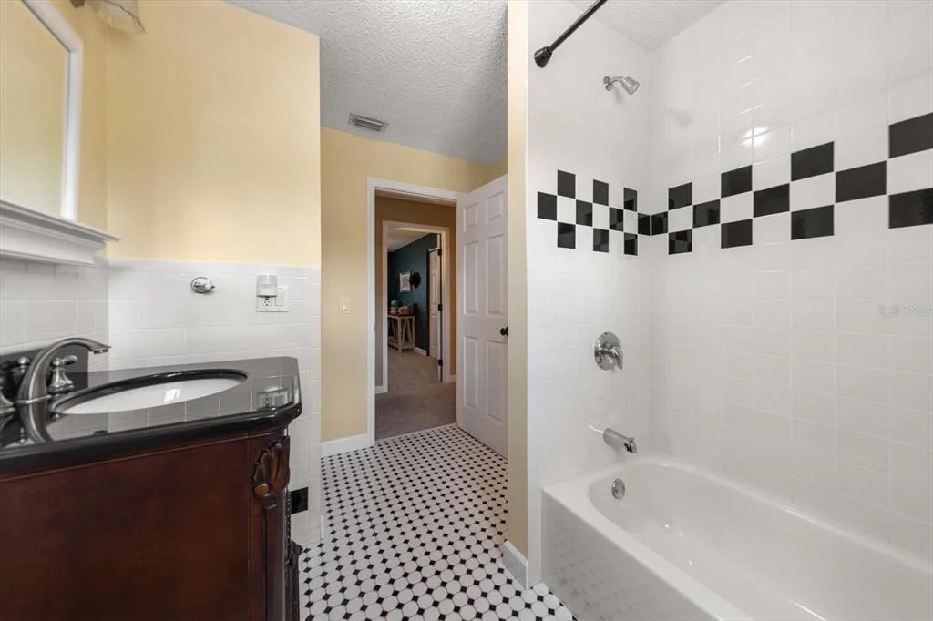 Photo of 3005 SUNSET DRIVE