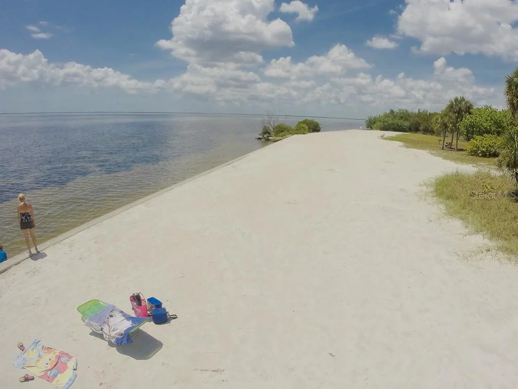 Photo of 65 COLONY POINT DRIVE