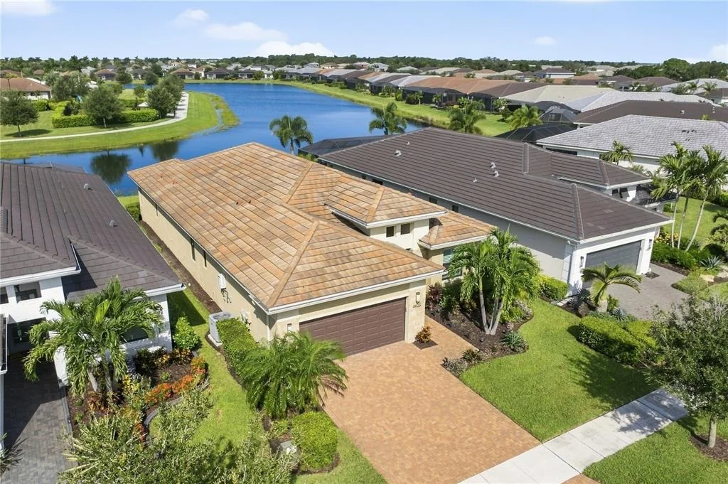 Photo of 4925 SURFSIDE CIRCLE