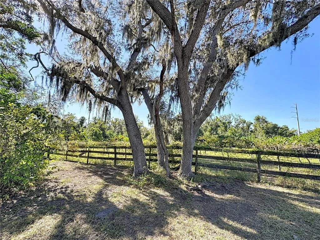 Photo of 19600 E STATE ROAD 64
