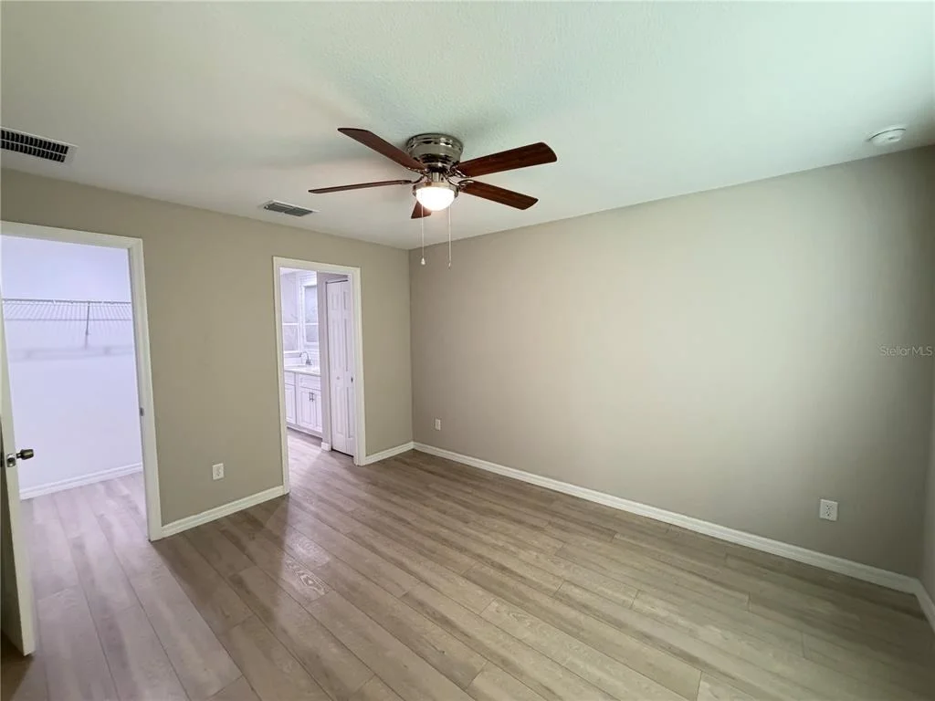 Photo of 214 LOCUST LANE