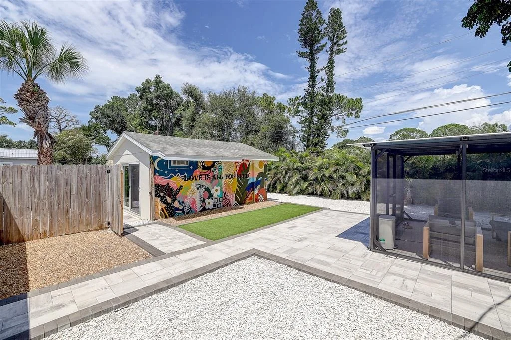 Photo of 2121 PALM TERRACE
