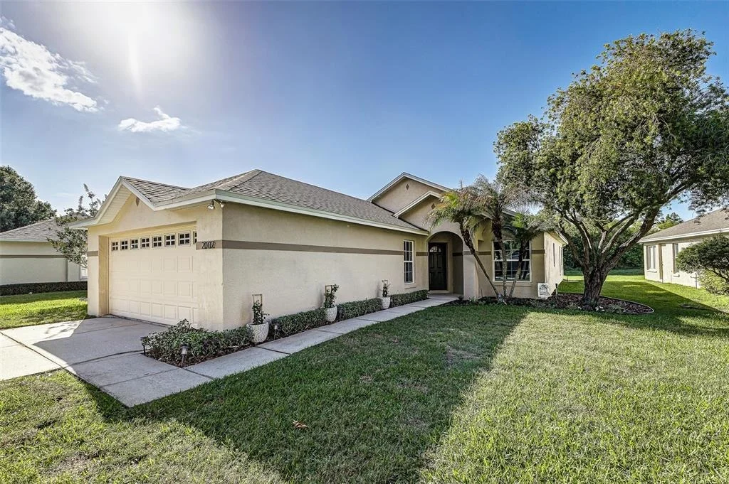 Photo of 2002 ROCKY POINTE DRIVE