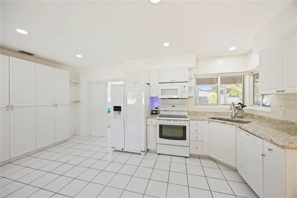 Photo of 2811 17TH AVENUE W