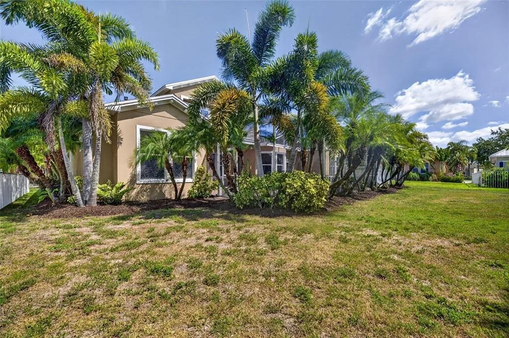 Photo of 824 ISLEBAY DRIVE