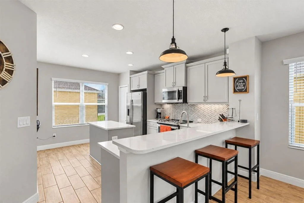 Photo of 3820 SHIMMERING OAKS DRIVE
