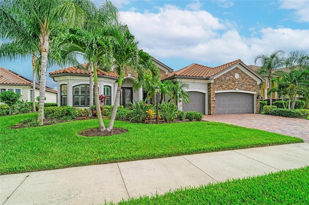 Photo of 5660 CLOVERLEAF RUN