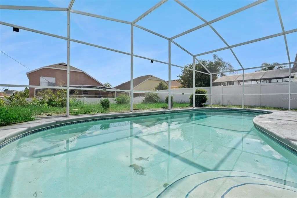 Photo of 523 ROCHESTER LOOP