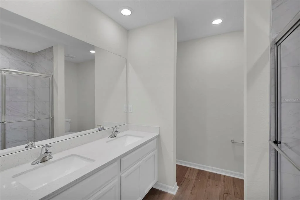 Photo of 19 PINEAPPLE DRIVE