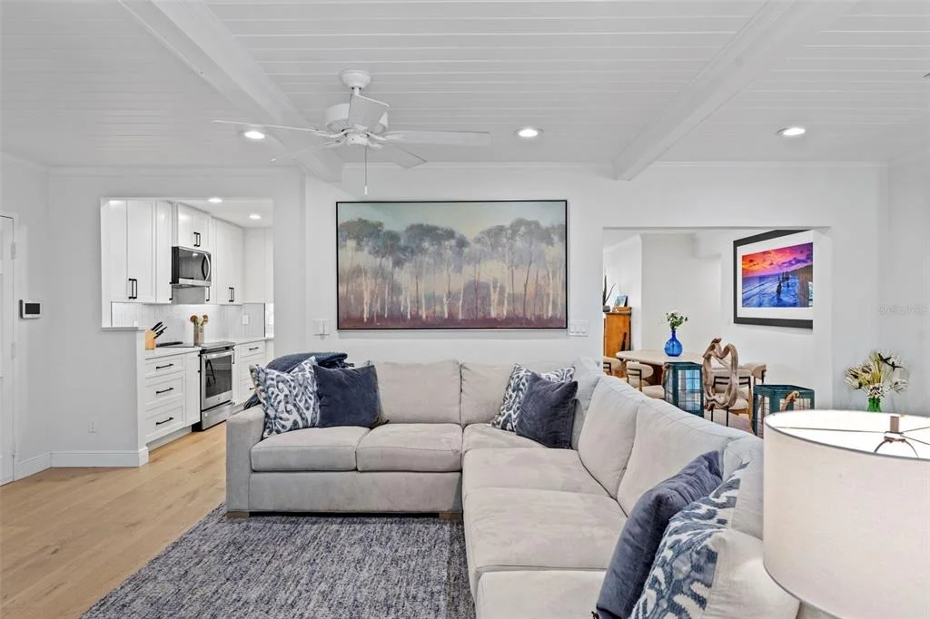 Photo of 480 W DAVIS BOULEVARD