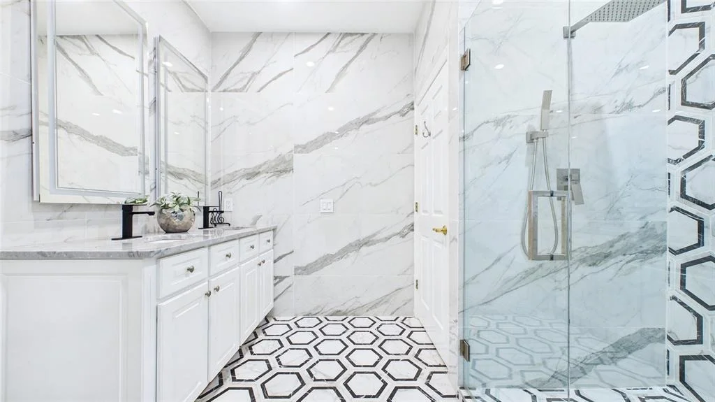 Photo of 7225 RIVER FOREST LANE