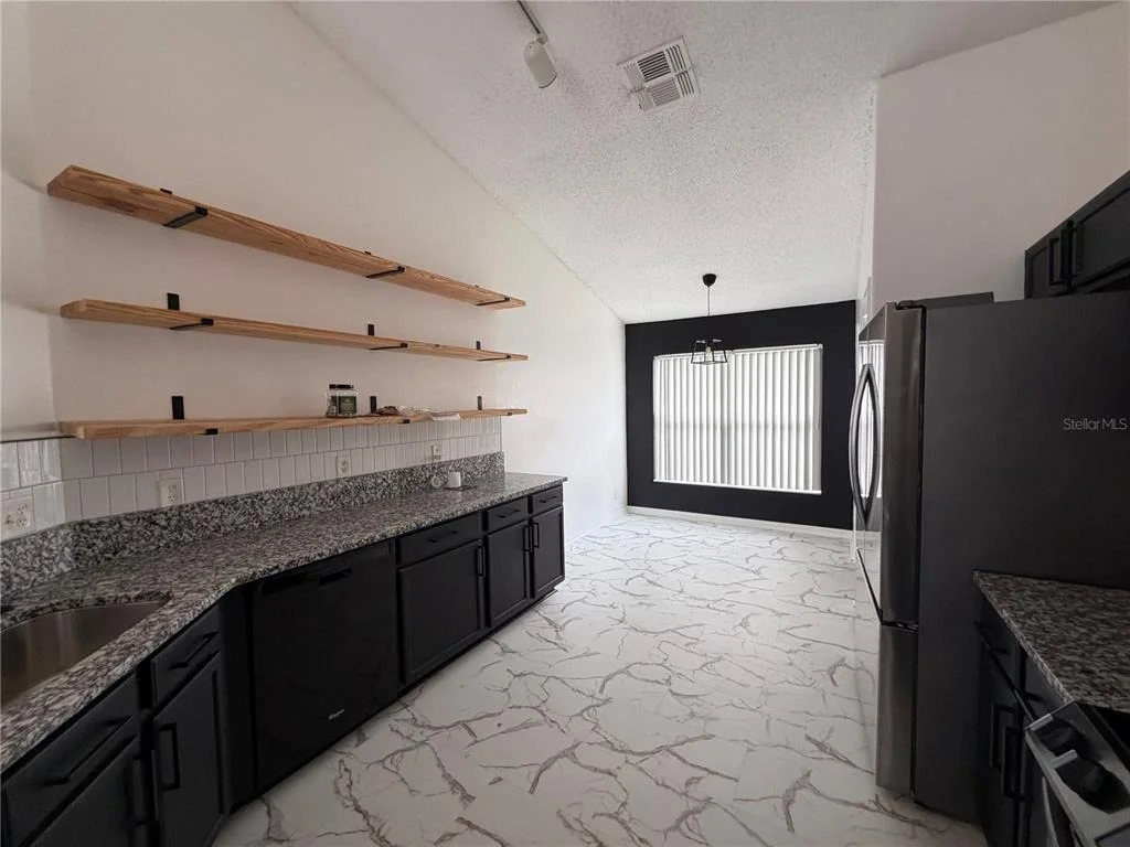 Photo of 1079 STONEHAM DRIVE