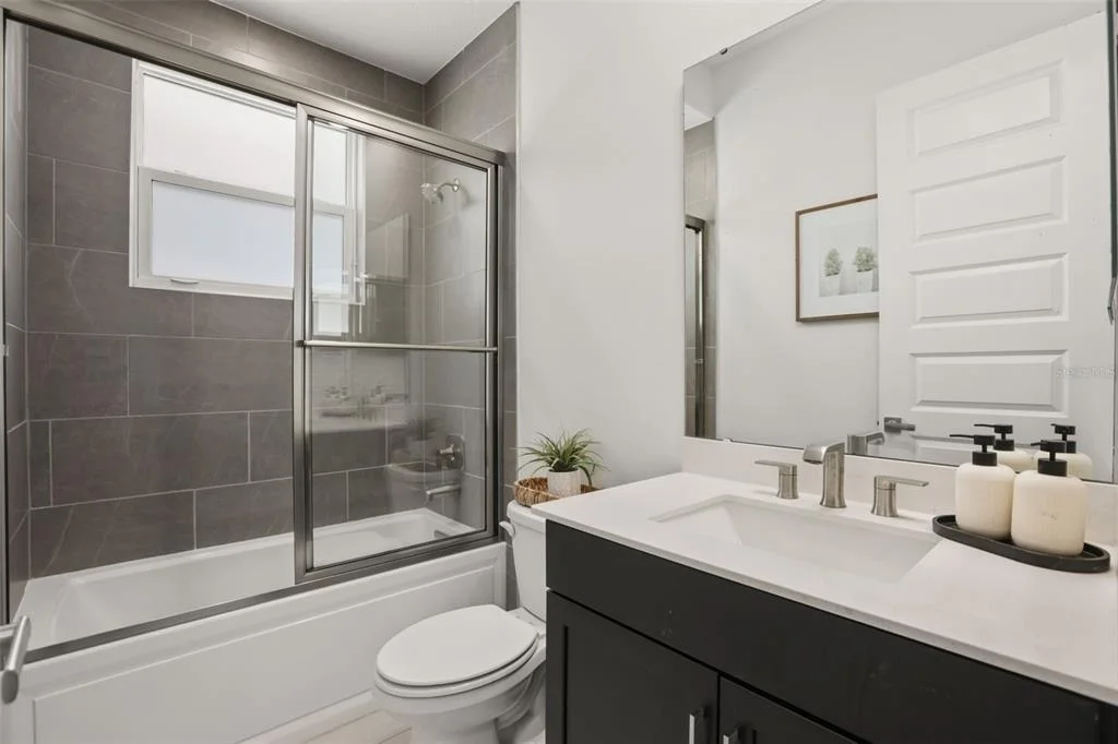 Photo of 260 HAMPTON LOOP
