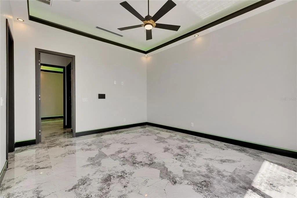 Photo of 6526 SIMONE SHORES CIRCLE