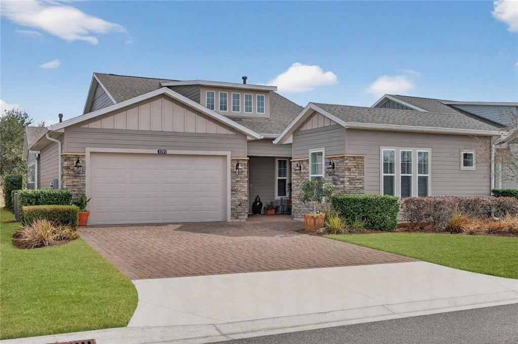 Photo of 5701 NW 40TH LOOP