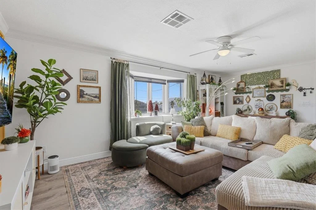 Photo of 3347 OLEANDER DRIVE