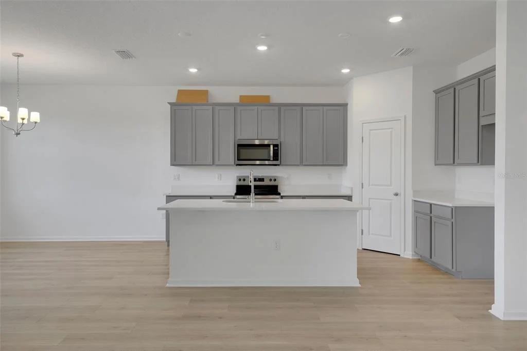 Photo of 300 MEREDITH BOULEVARD