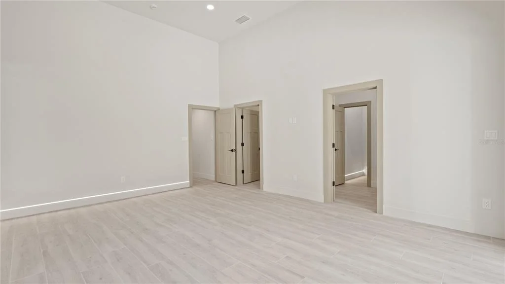 Photo of 1447 BIRD ROAD