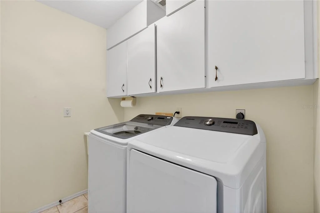 Photo of 5852 LINCOLN ROAD